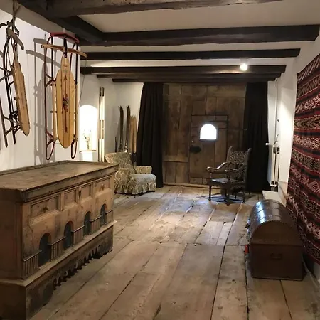 By Interhome Cinuos-Chel