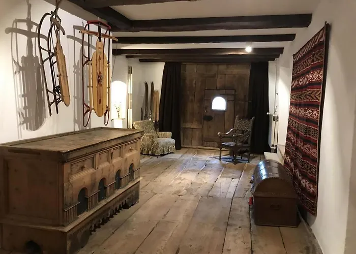 By Interhome Cinuos-Chel