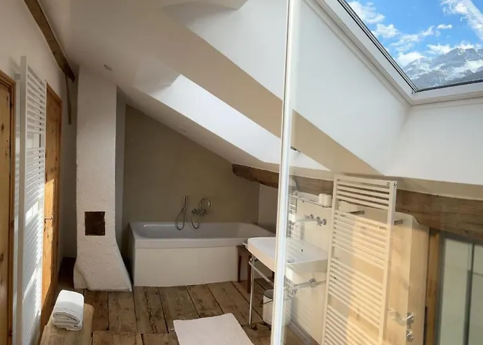 By Interhome Cinuos-Chel